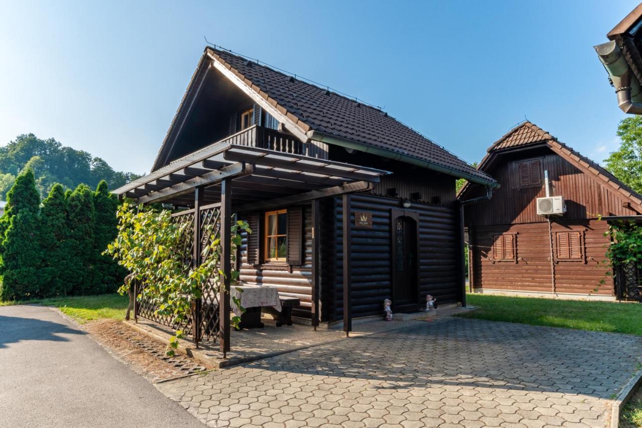 Bella Mura Nature Chalet I27 ポドチェトルテク エクステリア 写真
